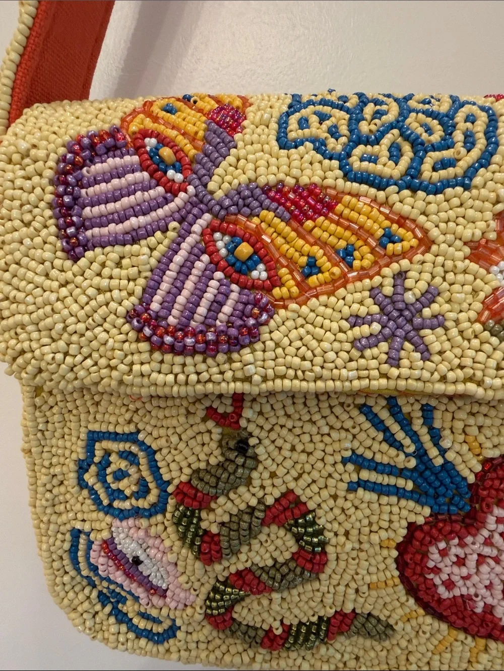 NWT- Viral America & Beyond Yellow Beaded Shoulder Bag - Picture 3 of 13